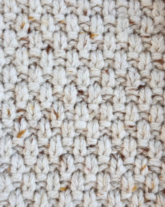 This self-coloured geometric textured knit from @nextofficial, is a great example of basket stitch, which is a transfer stitch using both front and back needle beds.#mytrainedeye #nextofficial #basketstitch #texturedknit #texturedknitwear #knitwear #mytrainedeyeknitwear